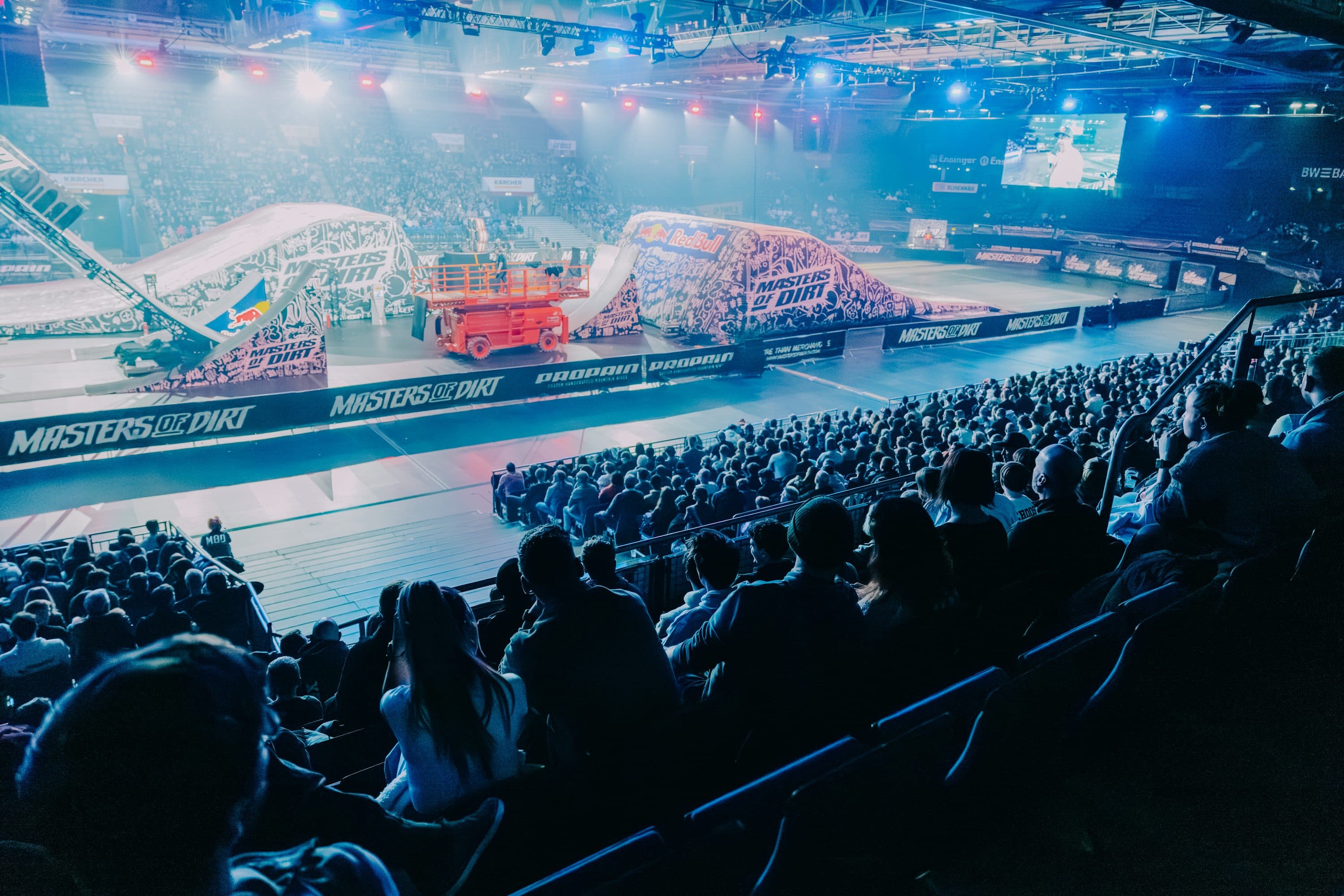 Fans cheering in the arena at Masters of Dirt in Stuttgart